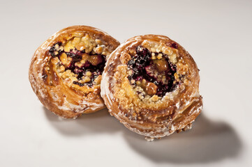 Schnecken, Heidelbeerschnecken, Zuckerguss, Streusel, Heidelbeere