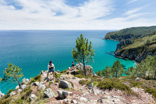 Promenade merveilleuse sur le chemin c&ocirc;tier GR 34,  sentier des douaniers, Presqu'&icirc;le de Crozon au cap de la Ch&egrave;vre, Bretagne