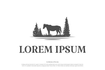 Naklejka premium Rustic Vintage Horse Countryside Ranch Logo Design Vector illustration