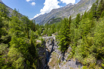 Fototapeta na wymiar Berglandschaft im schweizer Val de Bagnes