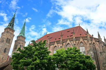 Nürnberg ist eine Großstadt in Bayern