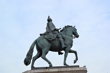 estátua