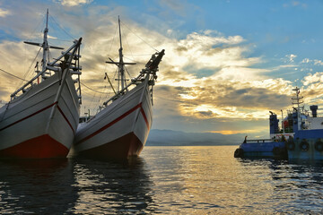 Fototapeta premium boat in the harbor
