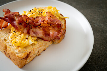 bread toast with scramble egg and bacon