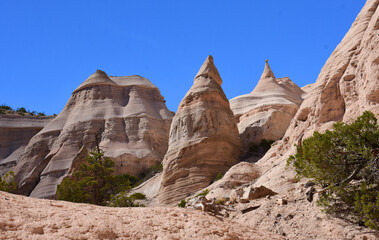 Obraz premium the bizarrely eroded volcanic ash rock formations of kasha-katuwe tent rocks national monument on a sunny day , near santa fe, new mexico