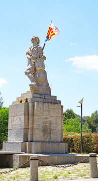 Escultura homenaje al Timbaler del Bruc, Barcelona, en la comarca de Noya, Catalunya, Espa&ntilde;a, Europa
