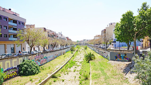 Canal o riera en El Vendrell, Tarragona, Catalunya, Espa&ntilde;a, Europa