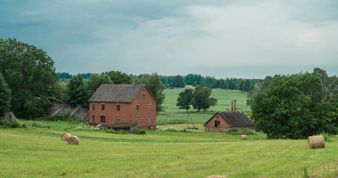 barn in the countryside
