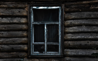 Obraz na płótnie Canvas old wooden window in the house