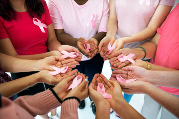 Obraz na płótnie Canvas Women for breast cancer awareness