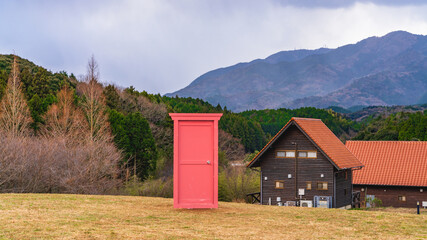 どこでもドア　未来の扉