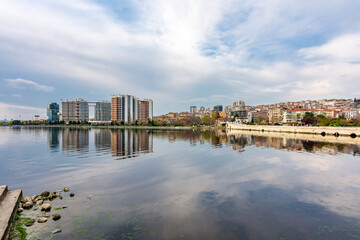 Obraz premium Kucukcekmece Lake and Mimar Sinan Bridge in Istanbul