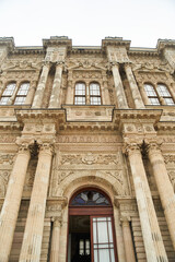 Obraz premium View of the amazing architecture of Dolmabahce Palace in Istanbul.
