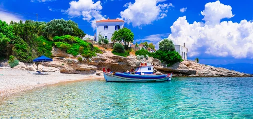 Dekokissen Greece. Idyllic beautiful beaches of Samos island - beautiful Limnionas. Greek summer hollidays © Freesurf