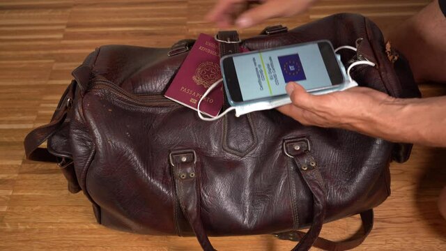traveler to homes pack your bags and check the Green Pass European Passport Certification to be able to travel after vaccination against Covid-19 Coronavirus