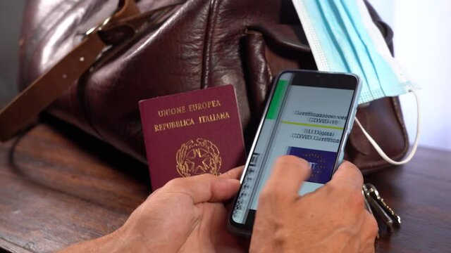 traveler to homes pack your bags and check the Green Pass European Passport Certification to be able to travel after vaccination against Covid-19 Coronavirus