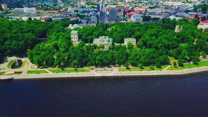 Fototapeta na wymiar Palace of the Rumyantsevs-Paskevichs and Sozh river. Gomel. Belarus.