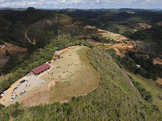 Visão aérea da rampa de voo livre de Santa Teresa no interior do Espírito Santo. Uma linda vista...