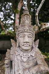 Fototapeta na wymiar Indonesian sculptures in a park