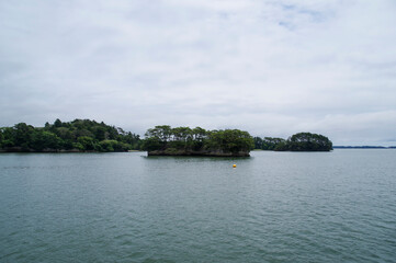 観光船から眺める松島湾の島々