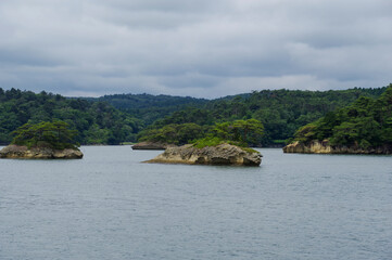 観光船から眺める松島湾の島々