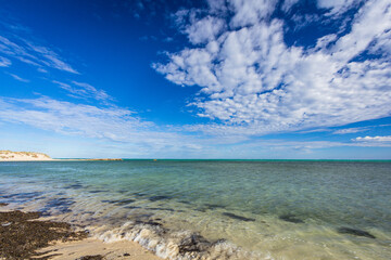 オーストラリア　西オーストラリア州のエクスマウス近郊のビーチ