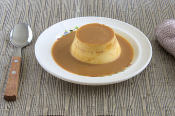 Dessert flan de cajeta, grandmother's recipe