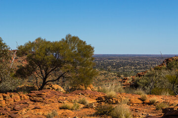 オーストラリア　ノーザンテリトリーにあるワタルカ国立公園内のキングス・キャニオンの景色