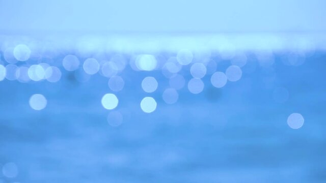 きらめく海