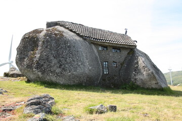 Casa do Penedo em Fafe-Portugal.

Flinstones house in Portugal.