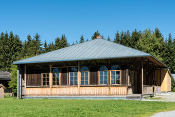 Obraz premium Ehemalige Trinkhalle Saletti im Freilichtmuseum Finsterau