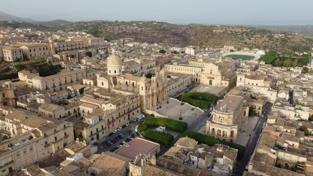 la cattedrale barocca di Noto