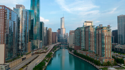 Fototapeta na wymiar Chicago River Drone View 4K