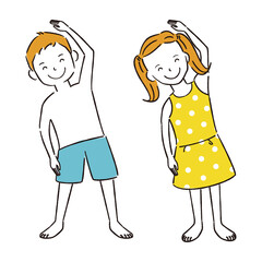 手書き線画カラーイラスト 男の子と女の子　笑顔　水着　準備運動