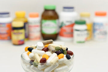 Various types of supplements. いろいろな種類のサプリメント