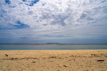Fototapeta na wymiar 沖縄 瀬底島の瀬底ビーチの風景