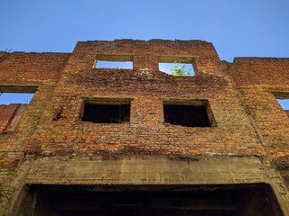 ruined and old building outside view in the daytime.