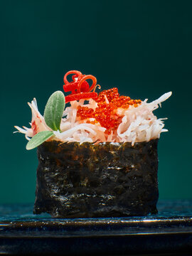 asian cusine food japanese sushi gunkan