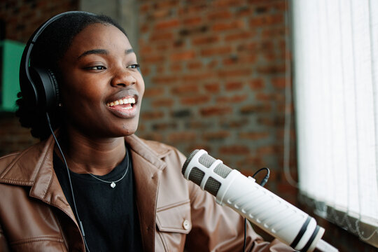 Happy speaker enjoying her work 