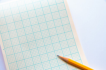 鉛筆とグラフ用紙