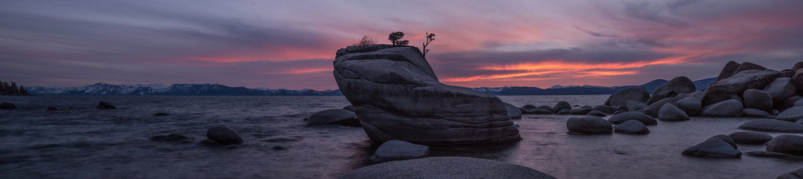 Bonsai rock sunset panorama