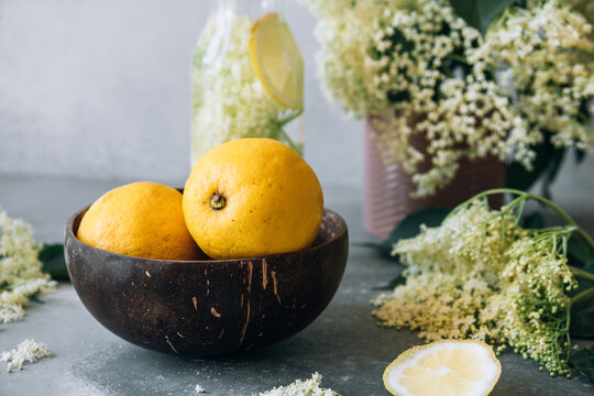 Fresh lemons