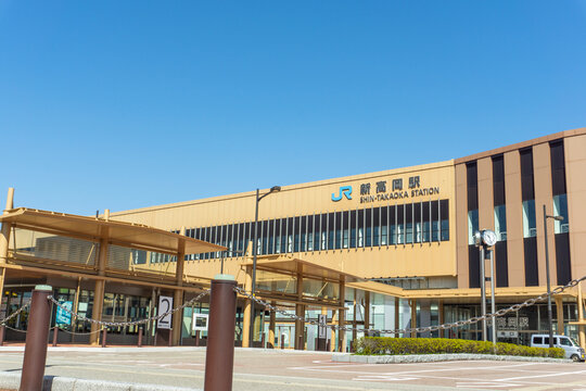 Shin-Takaoka Station in Takaoka city, Toyama Prefecture, Japan. 新高岡駅。日本、富山県高岡市