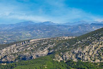 Fototapeta na wymiar montagne des Cévennes vue du Mont Ventoux