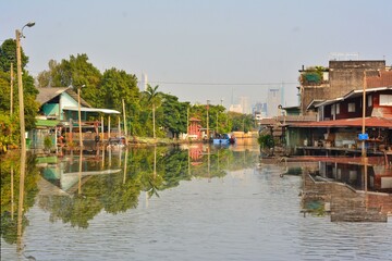 Obraz premium houses on the river