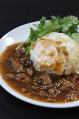 Chicken Rice with Fried Egg Chinese Style