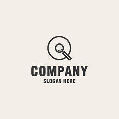 Letter Q with magnifying glass logo template on monogram style