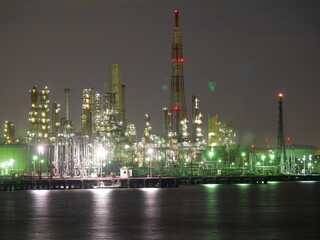 Fototapeta na wymiar 京浜工業地帯の夜景・新磯子町