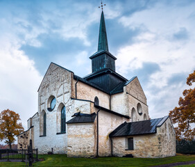 Fototapeta na wymiar Skallinge medieval church