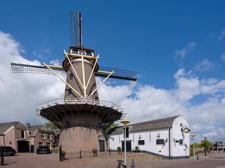 Fototapeten Windmolen de Hoop aan het Jach in Culemborg gebouwd in  1854 © Holland-PhotostockNL